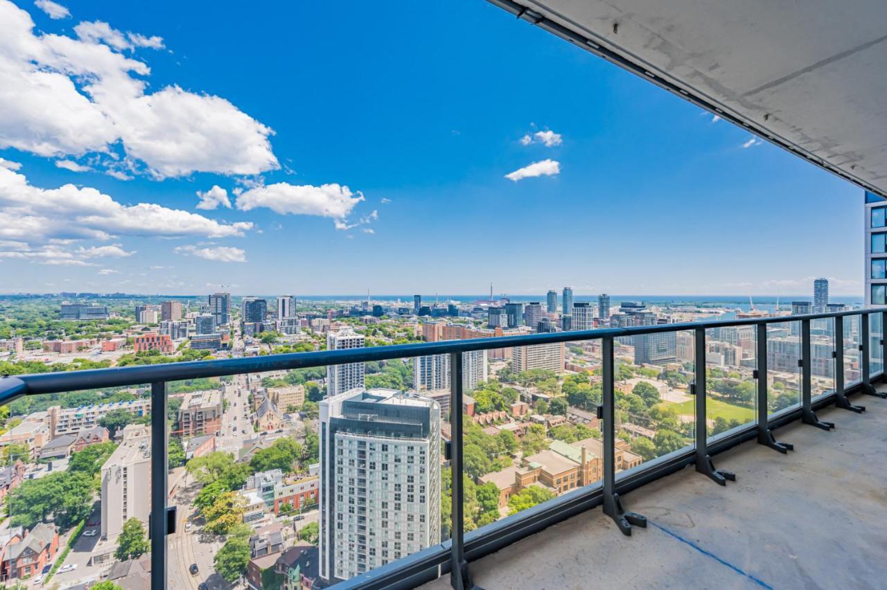 Luxury 2 Bedroom Condo High Floor Close To Eaton Center Toronto Kültér fotó