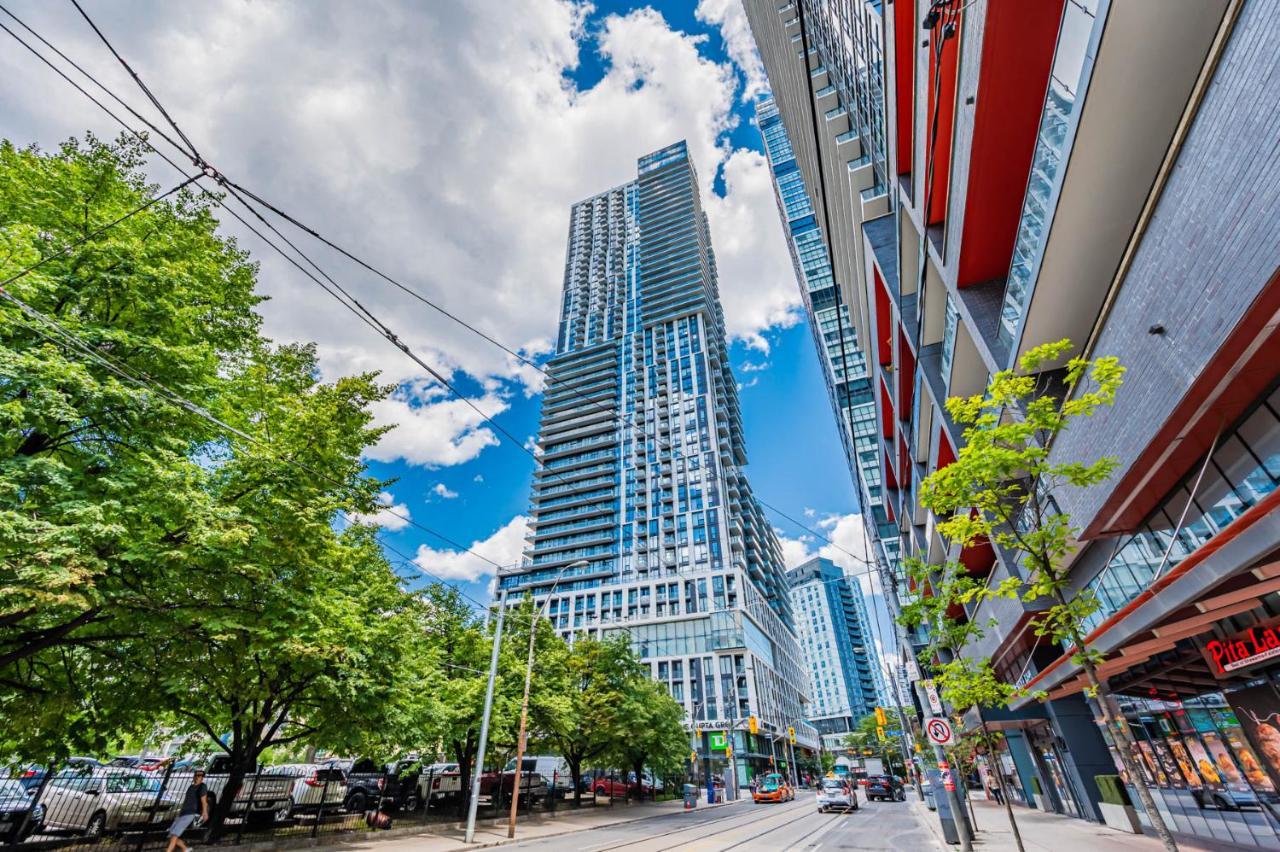 Luxury 2 Bedroom Condo High Floor Close To Eaton Center Toronto Kültér fotó